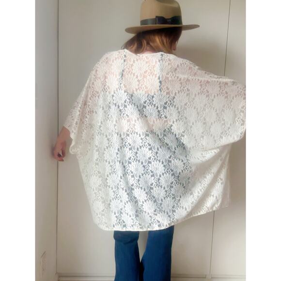 Vintage Lace Kimono Jacket Wrap Shawl White Multi Fit Size Bohemian Hippie - Picture 8 of 9